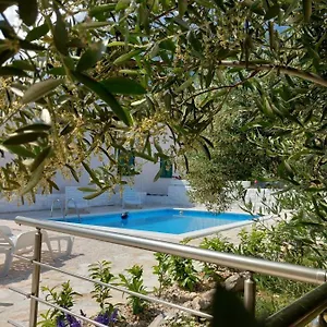 House M&a&k With Swimming Pool , Kaštel Štafilić Kroatien